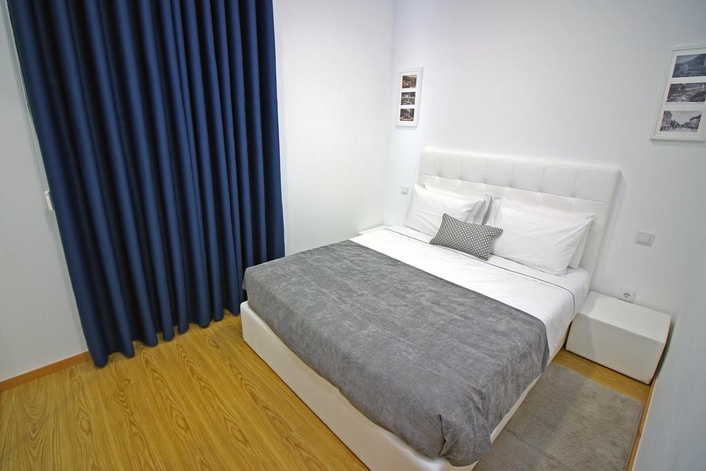 Geresiana Apartamentos Esterno foto